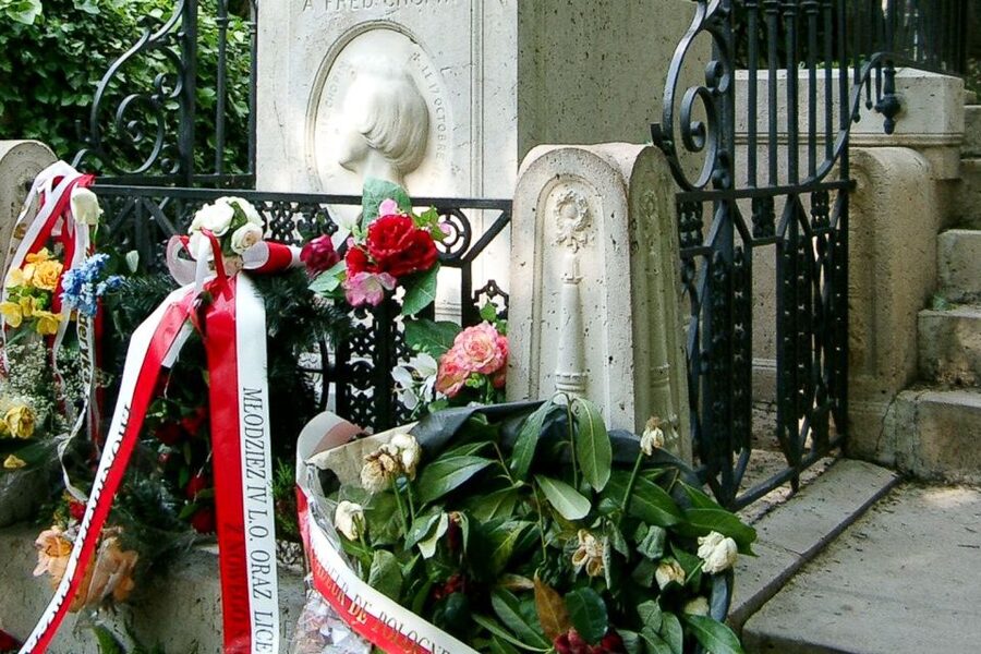 The Père Lachaise Cemetery: Guided 2-Hour Small-Group Tour - A few practical notes that make the tour better