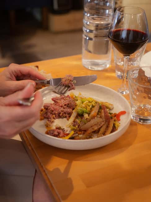 The Ultimate Bordeaux Food Tour: Full Meal & Fine Wines - Price and value: what $102 buys you in real terms
