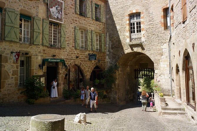 Toulouse: Albi and Cordes/Ciel Day Trip with Audio Guides - Albi First: What to Do With Four Hours (Cathedral to Lunch)