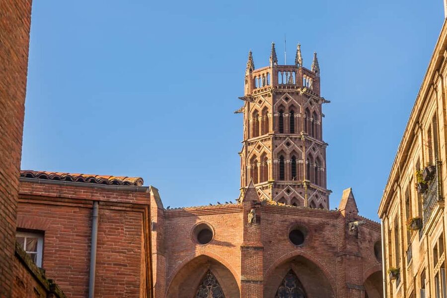 Toulouse: City Card (with transport) - Toulouse City Card basics: free entry plus a transit plan