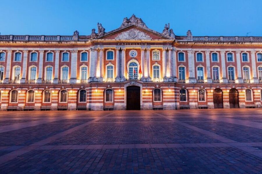 Toulouse: Private custom tour with a local guide - Private custom plan, not a generic Toulouse script