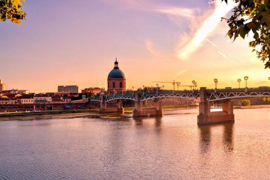 Toulouse: Private custom tour with a local guide - The walking portion, photo stops, and how the pacing stays useful