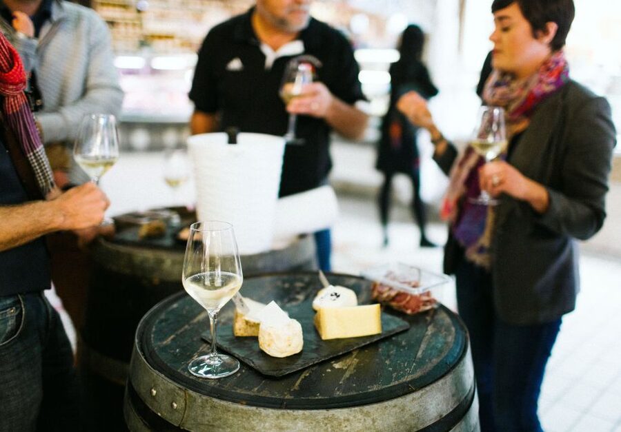 Toulouse: Victor Hugo Market Guided Food Tour with Tastings - Key points that make this tour worth your time