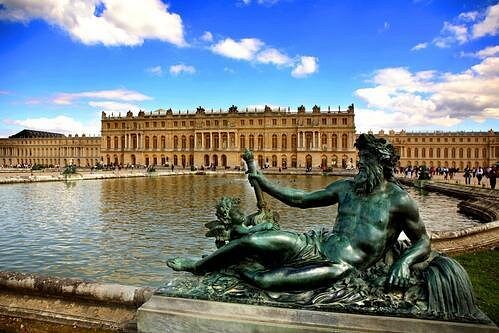 Versailles Château and Gardens Walking Tour - Versailles gardens tour across a huge estate