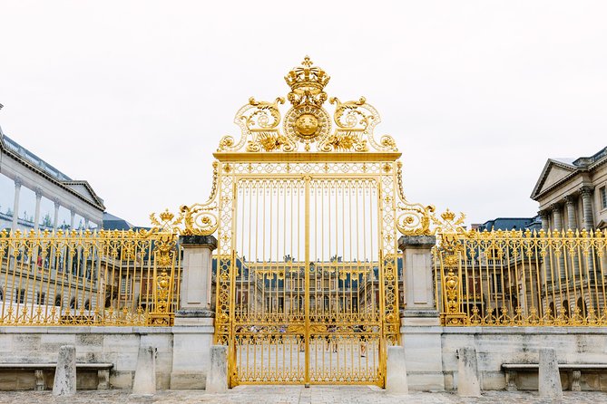 Versailles Château and Gardens Walking Tour - Photo stops that give you orientation: Tapis Vert and the Grand Canal