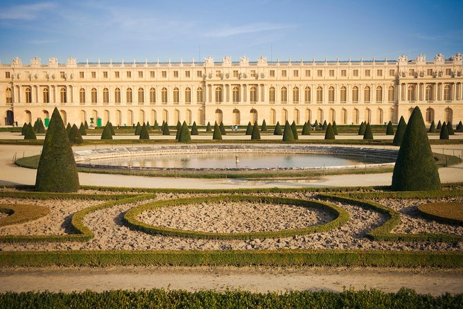 Versailles Domain Bike Tour with Palace Entry by Train from Paris - Meeting in the Marais and getting to Versailles by train