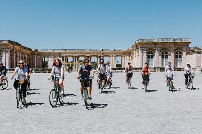 Versailles Domain Bike Tour with Palace Entry by Train from Paris - Lunch by the Grand Canal: picnic time that actually feels like Versailles