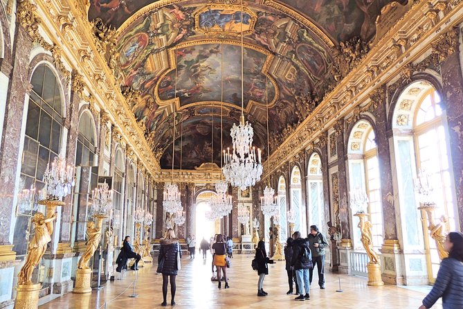 Versailles Palace & Marie-Antoinette's Estate Guided Tour - Skip-the-line palace entry, guided by an art historian
