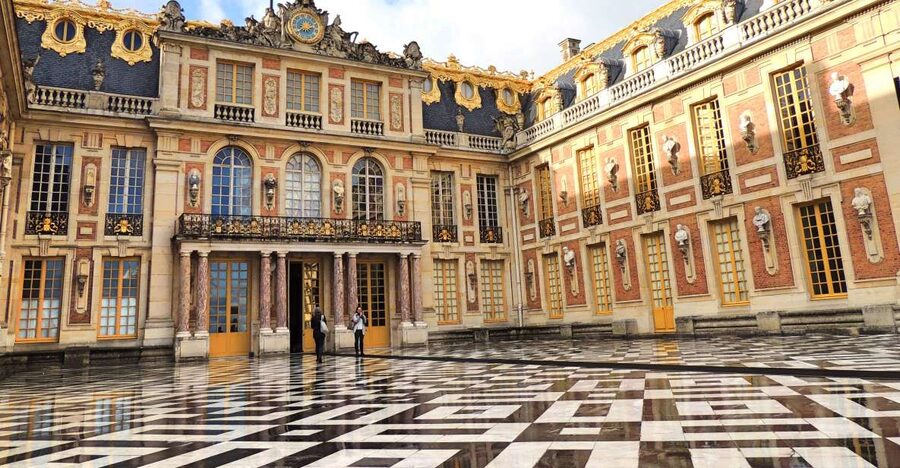 Versailles: Skip-the-Line Guided Palace Tour and Full Access - Hall of Mirrors time: why a guide changes everything here