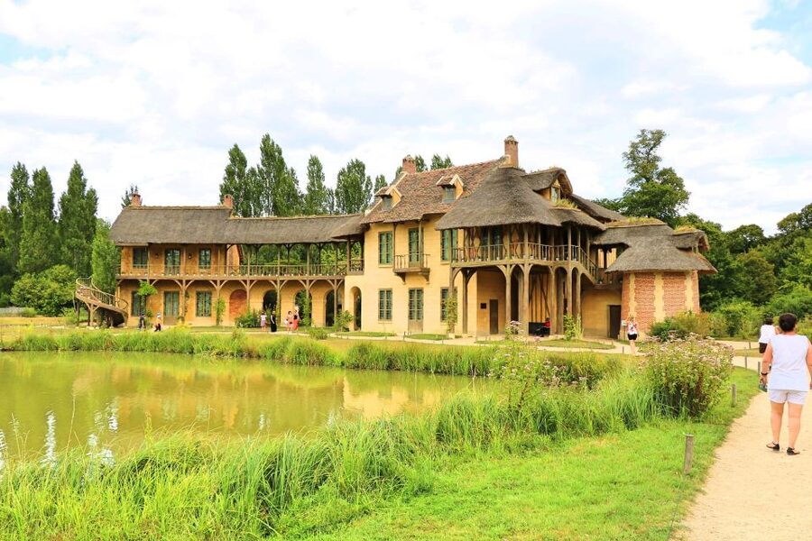 Versailles: Skip-the-Line Guided Palace Tour and Full Access - The guided palace circuit: Royal Apartments, State Apartments, and what to watch for