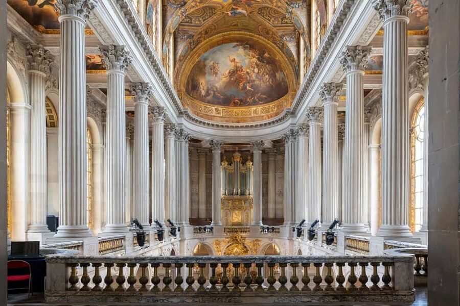 Versailles: Skip-the-Line Versailles Palace and Gardens Tour - Hall of Mirrors and the Royal Apartments: where the spectacle becomes understandable
