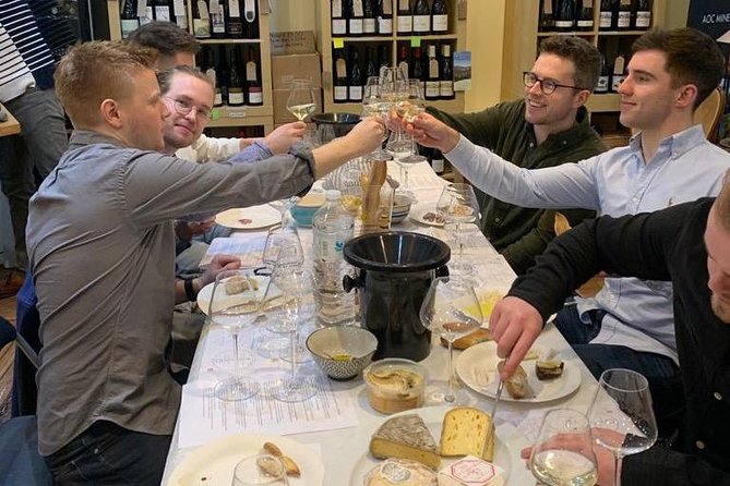 Wine Discovery Tasting In Carcassonne - Walking Into Vins & Vinos, and what to expect the moment you arrive